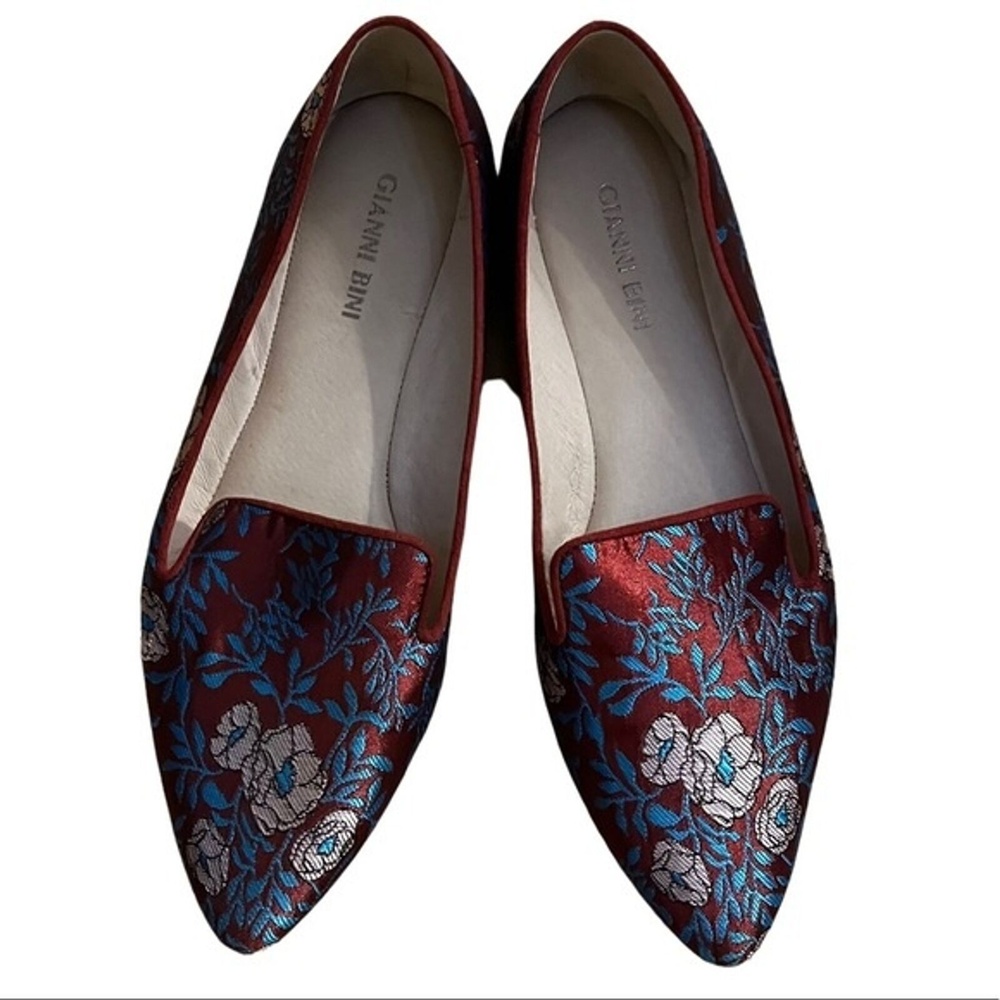 Gianni Bini Red and Blue Floral Women’s Flats